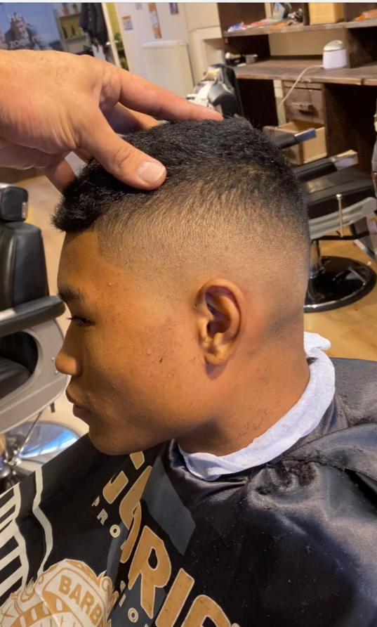 Moderne Fade Haircut - Barbershop De Linge Elst kapsels en styling voorbeelden